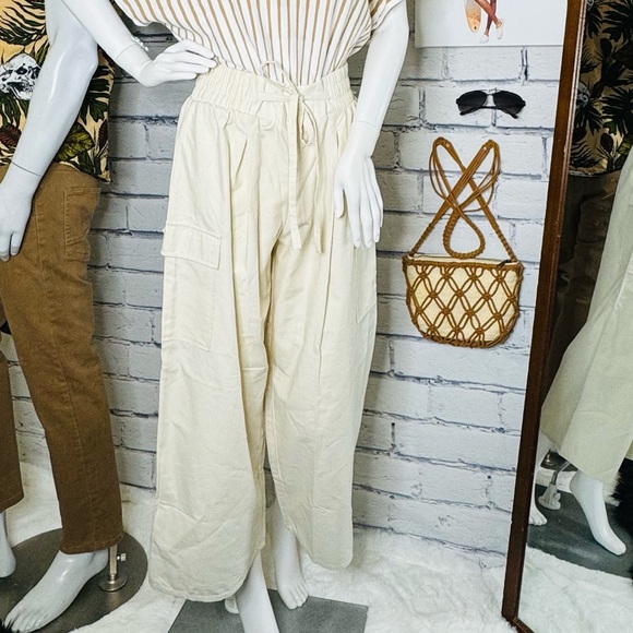 Sienna Sky Drawstring Wide Leg Pants - Picture 2 of 9